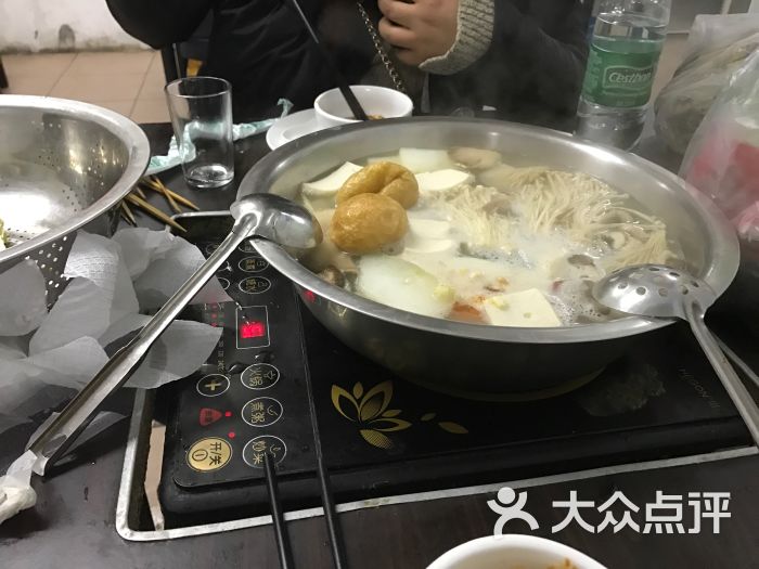 十胜麻辣烫:小时候的回忆,麻辣烫一条街,好.泰州