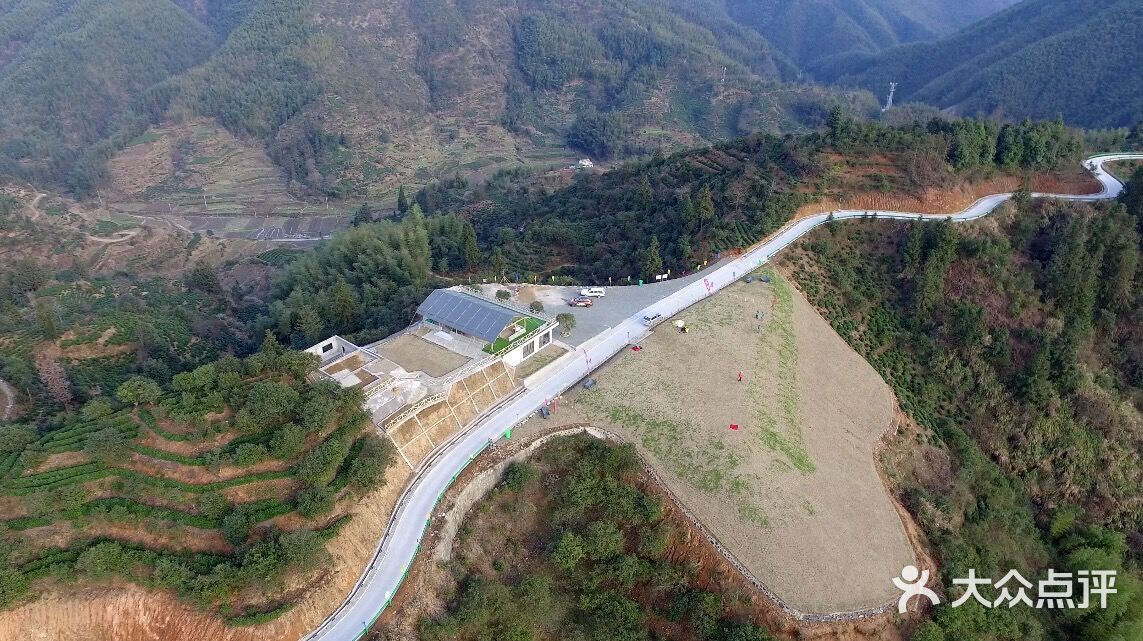 黄山宏村国际滑翔伞基地图片 - 第1张