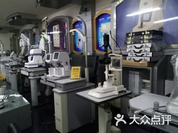 oeo眼镜工厂店图片 - 第1张