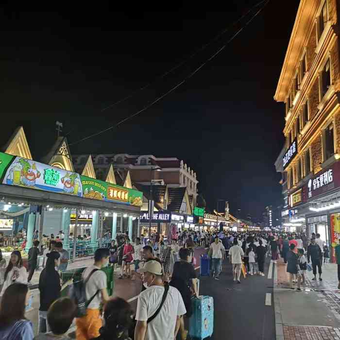 刘庄夜市街-"这家的长沙大香肠好吃,不过油炸食品还是少.