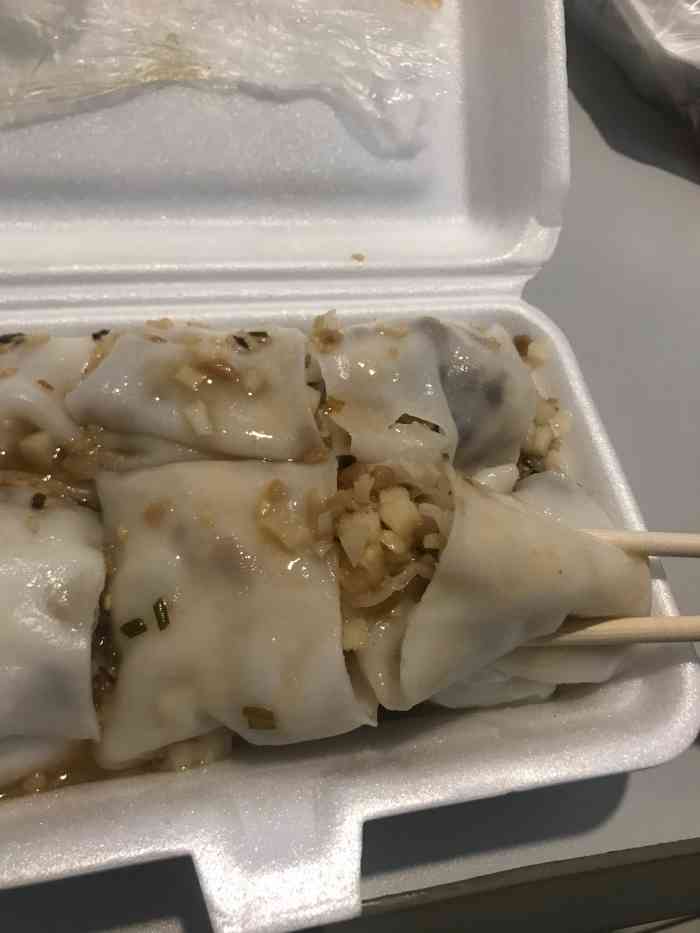 老牌登塘粿条卷(吉利街店)-"潮州美食寻觅 布梳街上的登塘粿条卷生意.