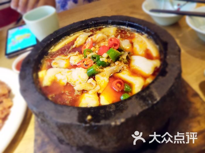 石锅豆花鱼