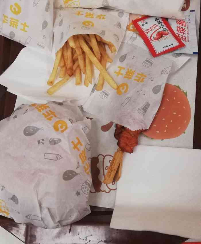 华莱士·全鸡汉堡(闸北店)-"口碑游戏养小鸡,得了黑椒鸡块.正好家附.