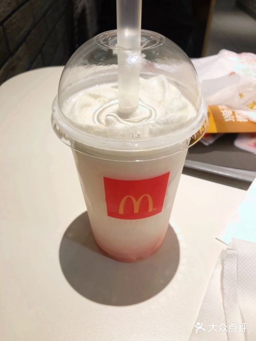 麦当劳(海宁人民广场店)椰奶冻椰子水图片