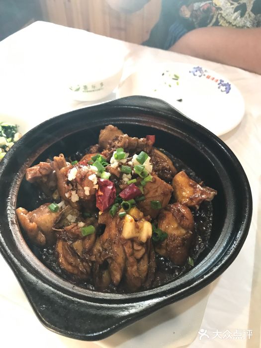 南栅传家菜砂锅鸡图片