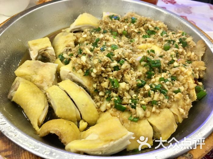 东西蛮好吃的,半夜人气也很旺。-七彩大排挡