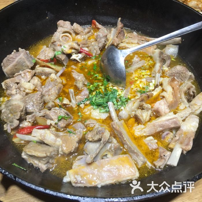 铁锅炖羊肉