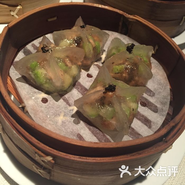 说到菜品,新荣记的品质肯定有保障,每一份小食都很美味,而且做的很