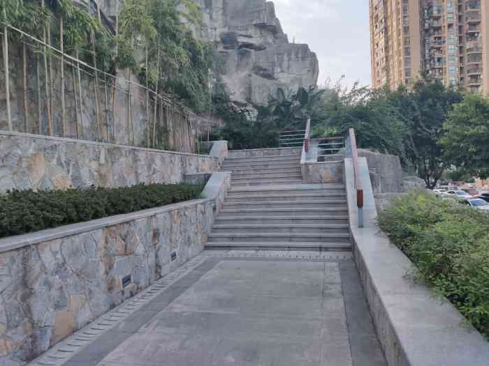幸福公园-"重庆有个幸福公园,不管你来自哪里?周末一.