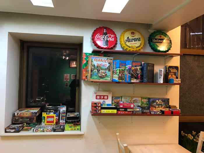 蝴颜乱羽丶无烟概念桌游店