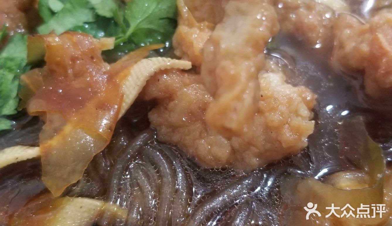 酥肉砂锅
