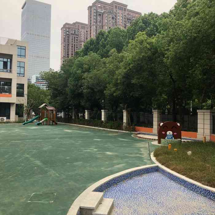 杭州路幼儿园"合肥市杭州路幼儿园位于滨湖新区杭州路与西.