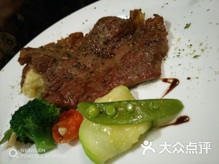 香草西冷牛排配焗土豆