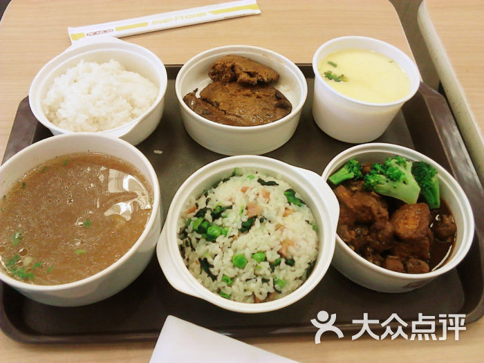 上城区 湖滨 小吃快餐 快餐简餐 浙江老娘舅餐饮有限公司(延安路店)
