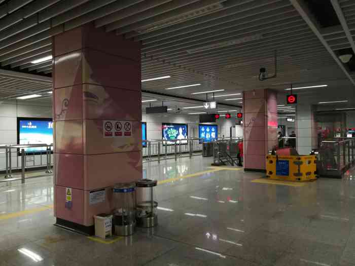 通新岭(地铁站)-"通新岭来的比较多,由于工作关系,这边就是.