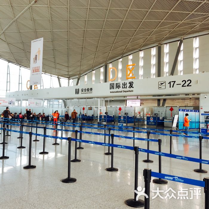 地窝堡国际机场t3候机楼国内出发图片-北京飞机场