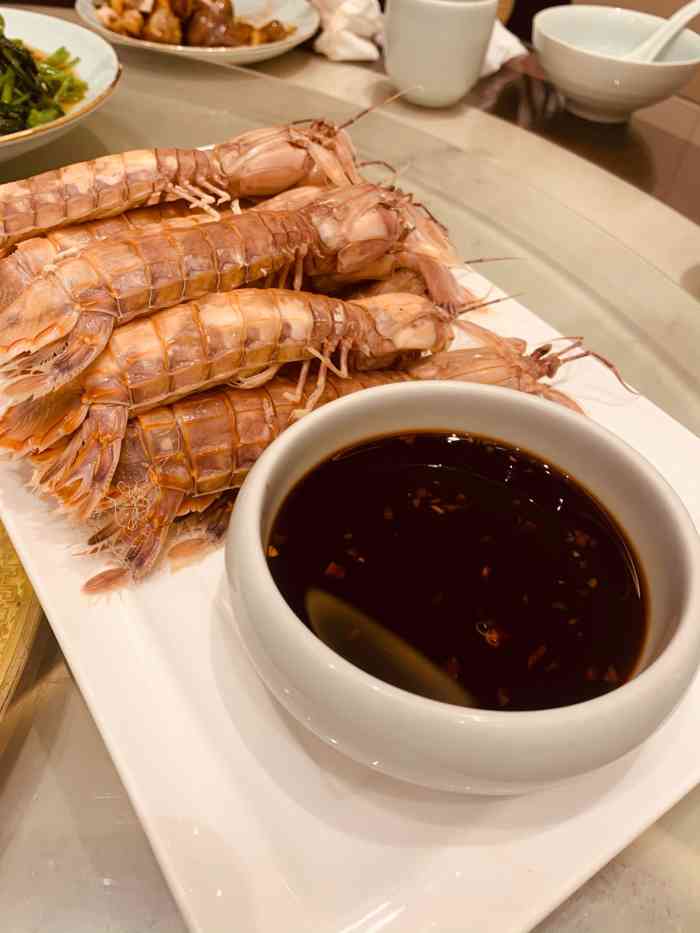 阿弟仔海鲜-"「盐焗蛏子」蛏子很鲜 只用盐焗的做法保留.