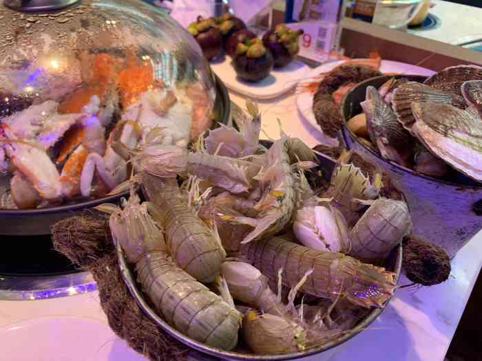 半岛听涛蒸汽海鲜自助(k11店)-"半岛的海鲜自助在沈阳应该能数得上