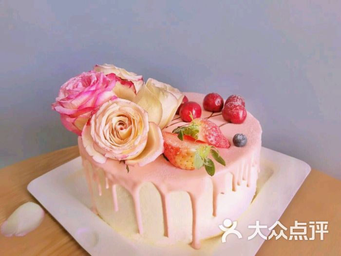 鲜花水果蛋糕