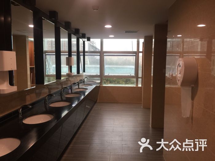 西点茂mall购物中心(永定路店)厕所图片 - 第2张