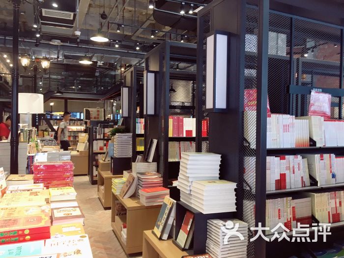 新华书店(银泰城店)店内环境图片 第84张