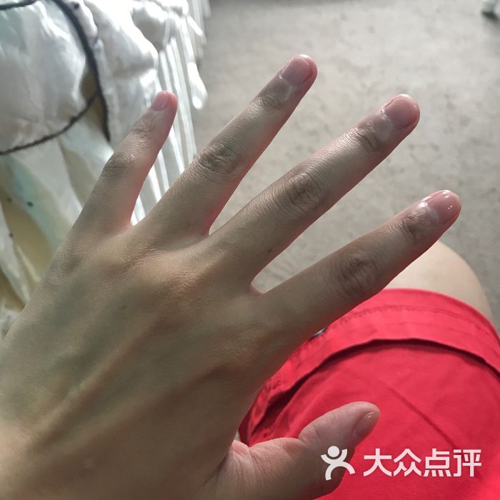 皇后.钟情汉良甲艺馆