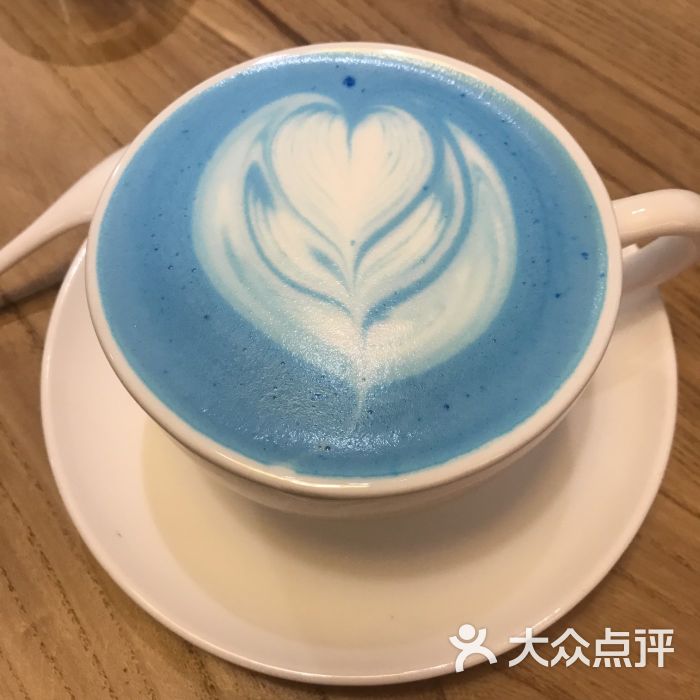 墙上的咖啡蓝丝绒摩卡图片 - 第16张