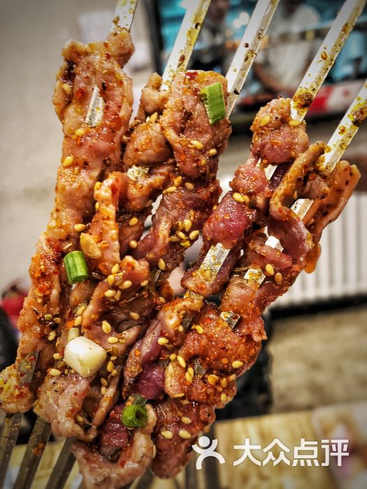 鹤岗小串(周庄店)三分熟牛肉串图片 第1张