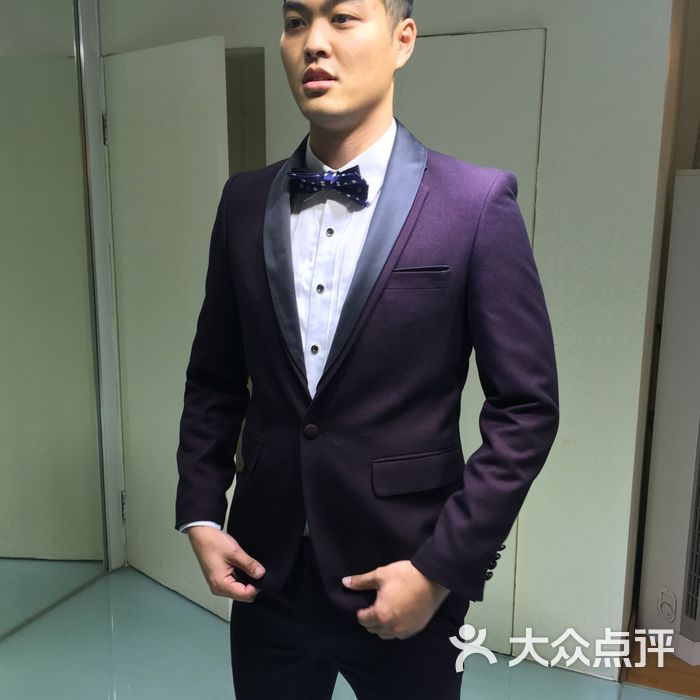 新施琦男士结婚礼服定制中心