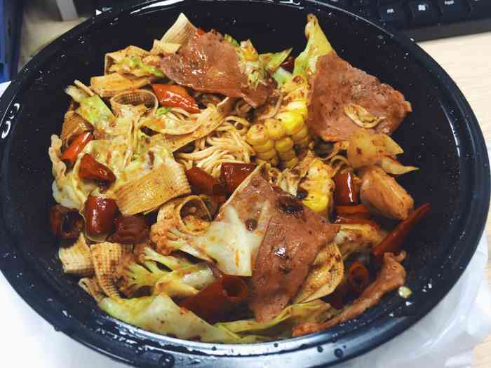 陈记麻辣香锅(石牌店)-"大城市的喧嚣,车水马龙,我感觉自己就像一.