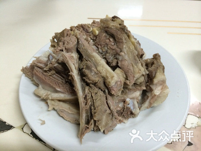 小羊娃子手抓羊羔肉