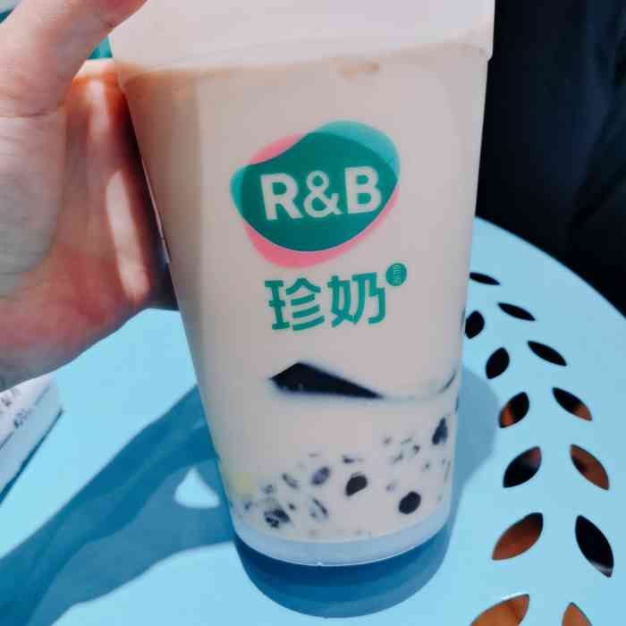 rb珍奶会所(佘山店"新开的店,味道不错,老板很热情.