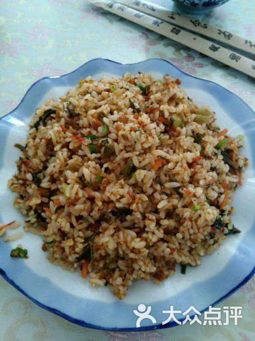 杂酱酸菜炒饭