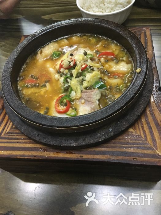 石锅豆花鱼