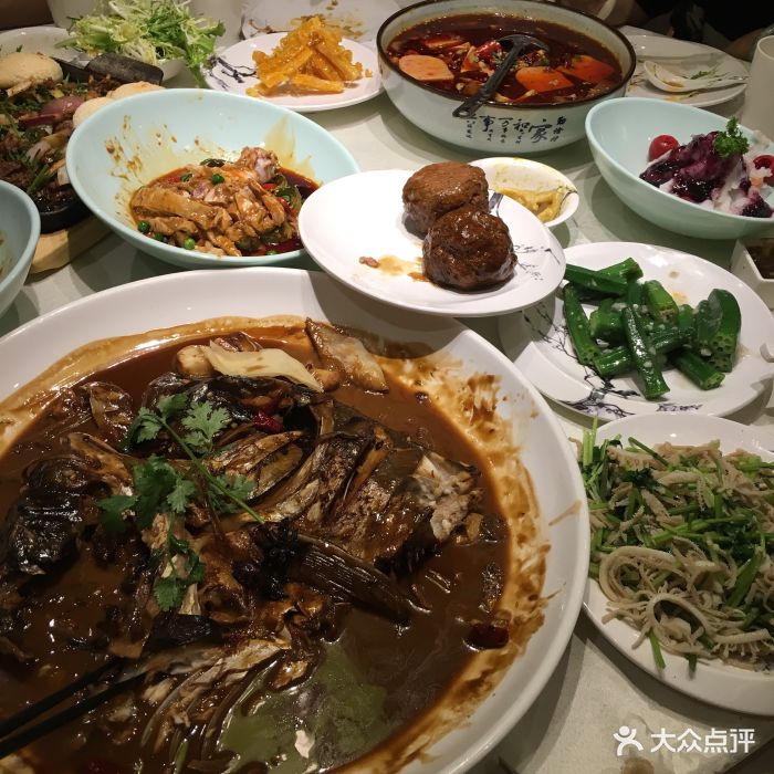 便宜坊烤鸭店(槐房万达广场店)一桌美食图片