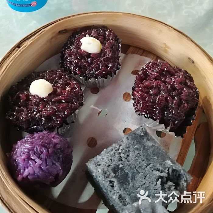 荣润德食府