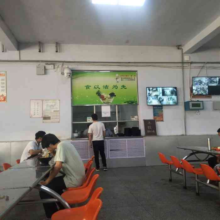 河南农业大学-学生2食堂-"学校的饭堂里感觉还不错的