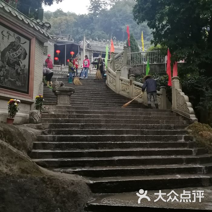 西樵山森林公园白云古寺景区