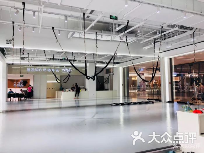 Refit Bungee Studio反地心引力训练营