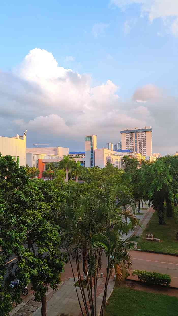 海南大学(海甸校区)-"海南大学简称"海大",是海南省最