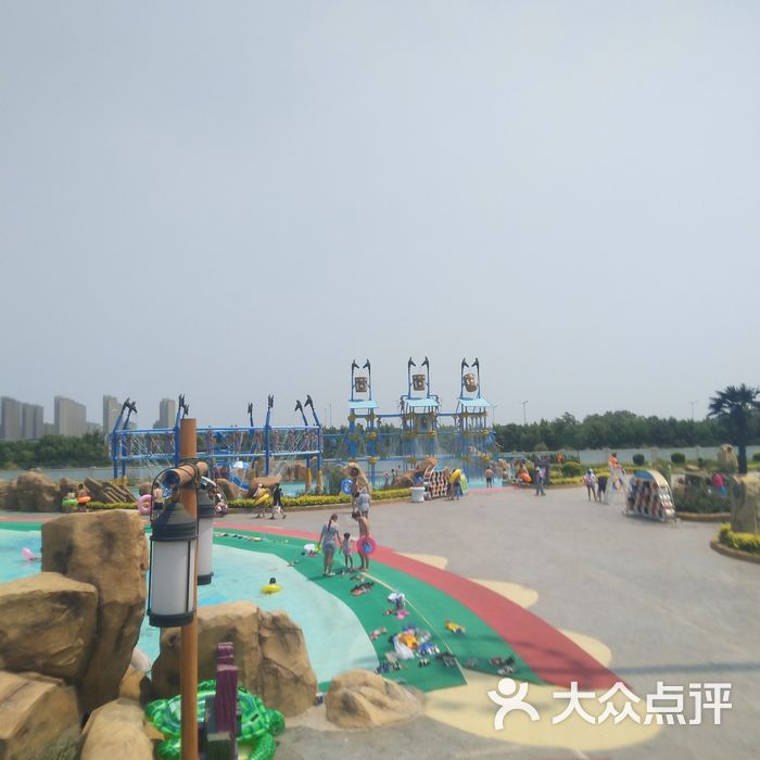 天津欢乐水魔方水上乐园