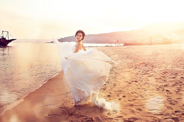 在雨天拍摄婚纱照应该注意些什么 -说得很对的