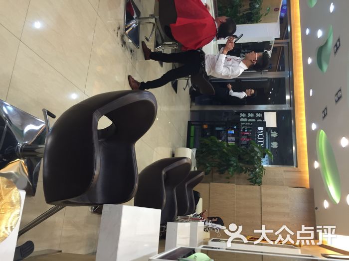 俊峰美容美发(华和路店)俊峰美容美发图片 第42张