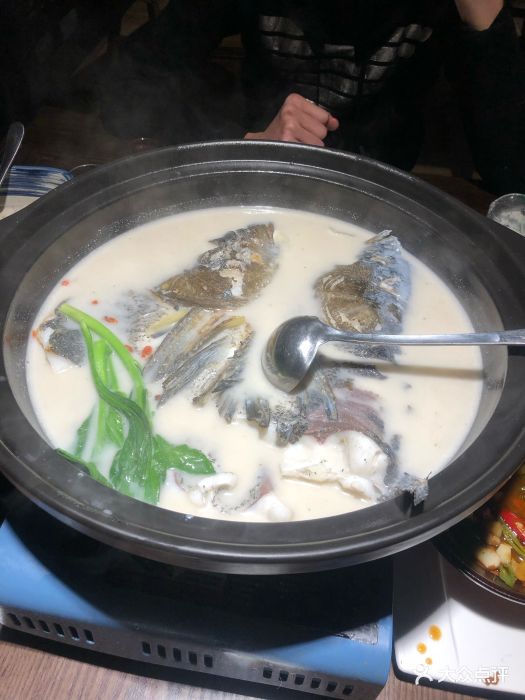 千岛湖鱼头白汤