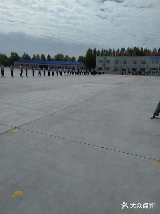 哈尔滨市呼兰区利民第二中学校图片
