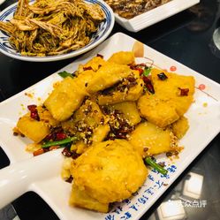 汤加有多少人口_汤加l丽艺术照