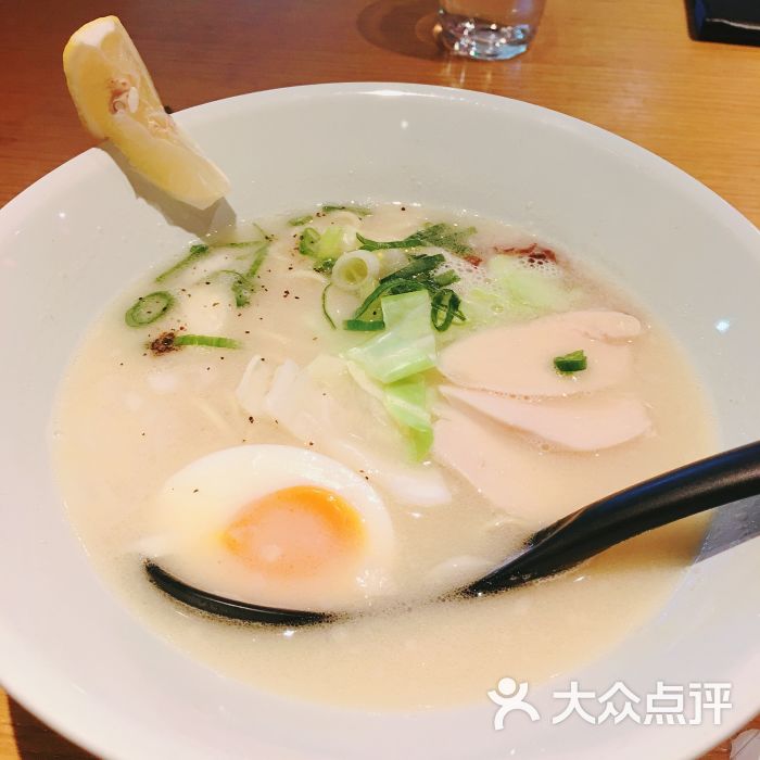 鸡汤豚骨拉面
