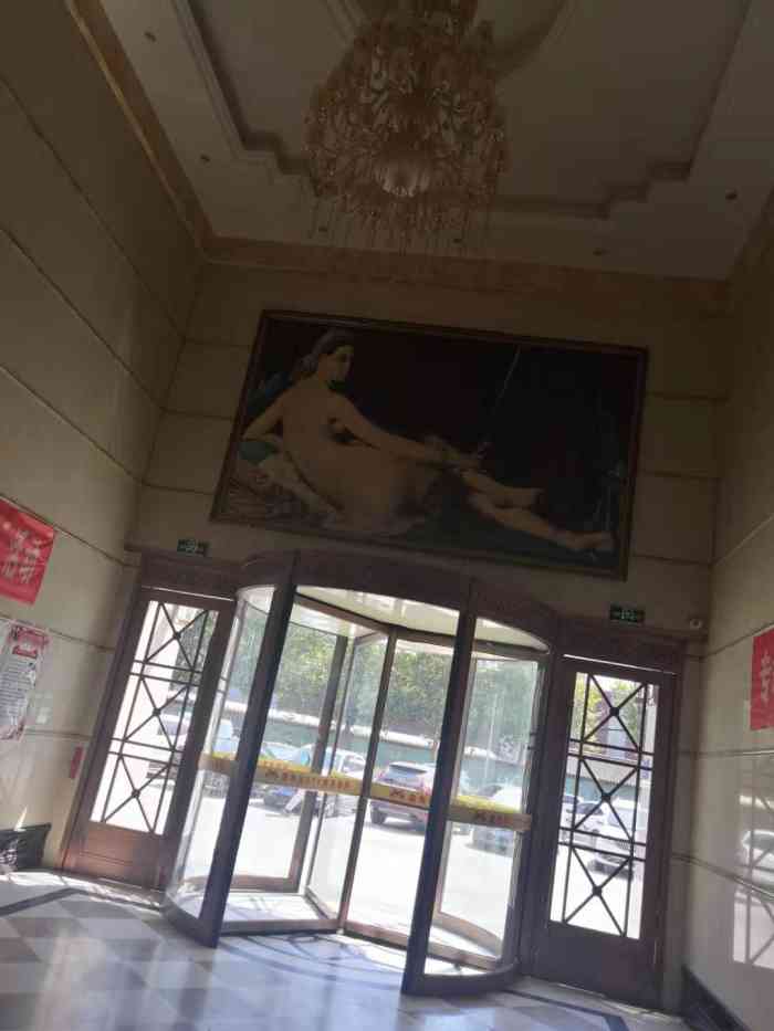 鑫海林ktv-"服务员态度比较差,还不爱搭理人.音响效果