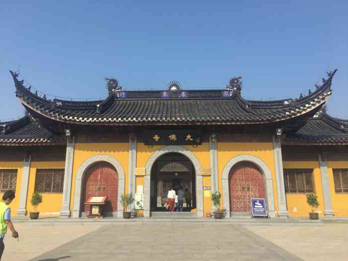 大佛寺-"金湖的大佛寺,现在新修过的寺院非常的气派.