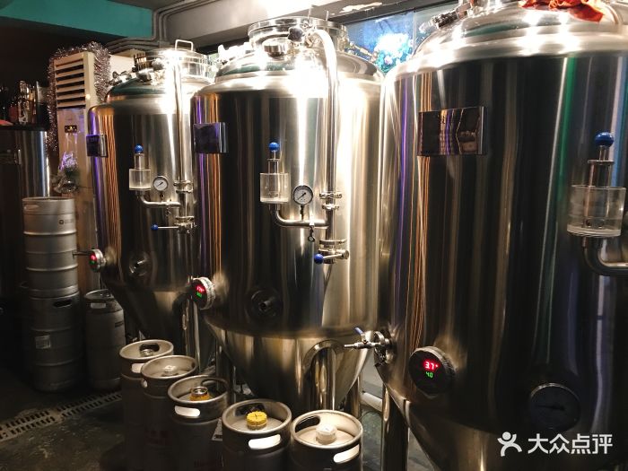 plus nine brewery 啤酒工坊景观位图片